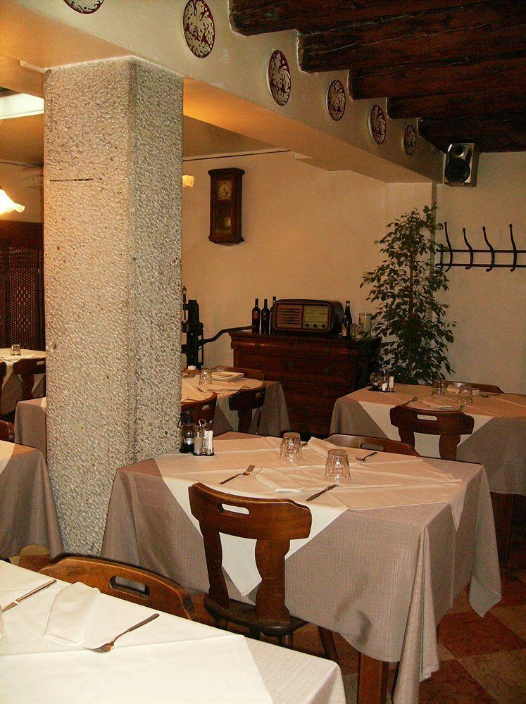 Locanda Al Centrale Hotel Caprino Veronese